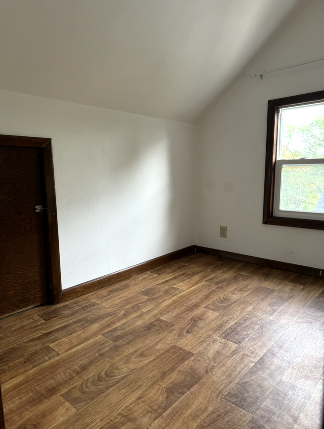 Living room - 1014 Portland Ave