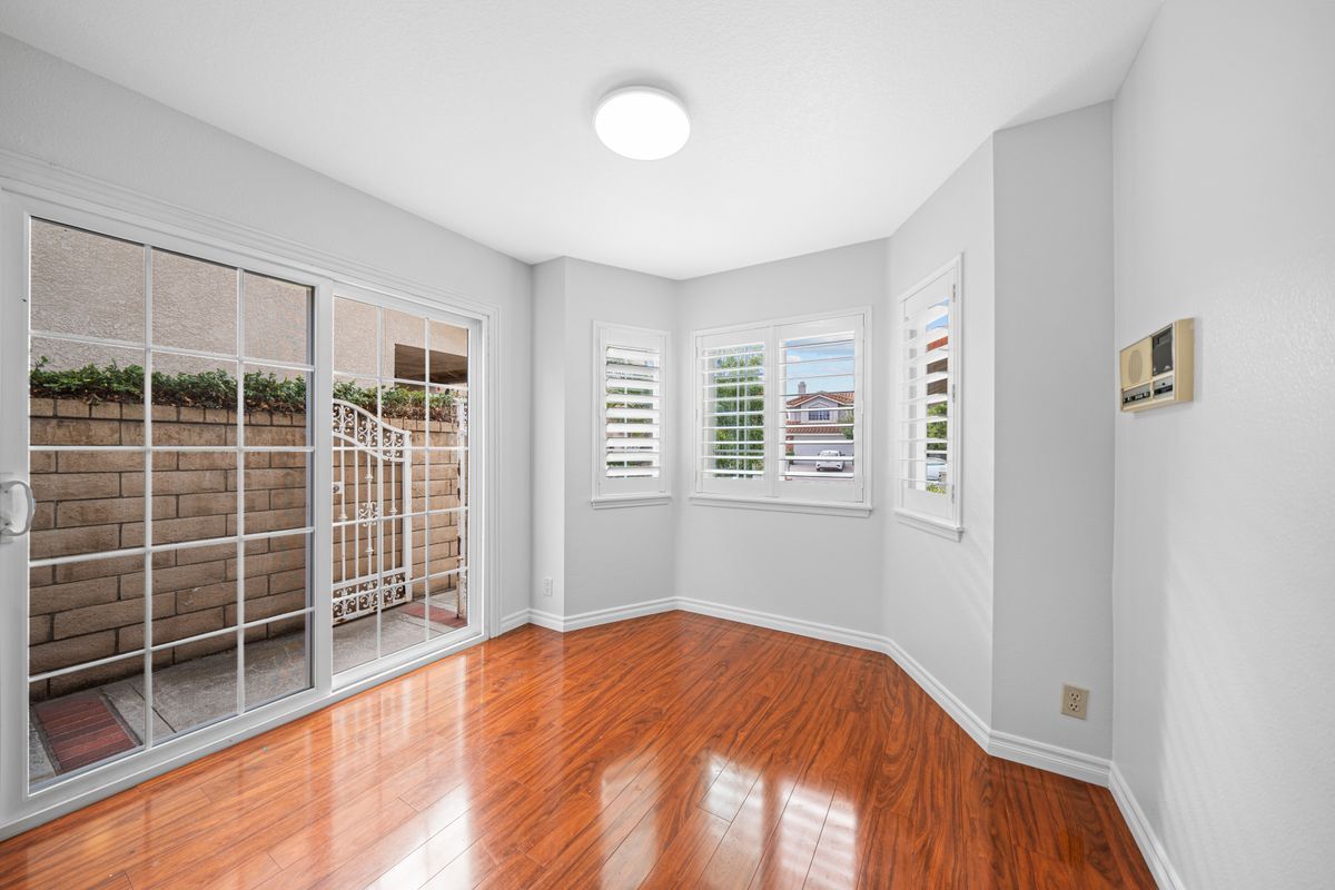 Building Photo - 27752 Agate Canyon Dr