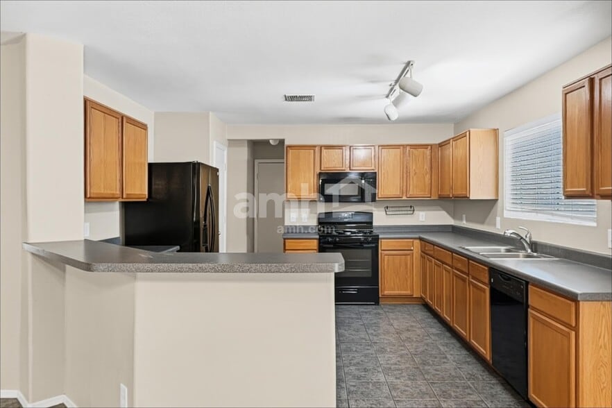 Building Photo - 6286 S Sun View Way