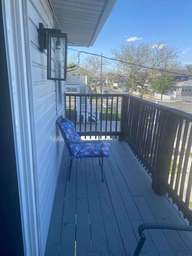 Building Photo - 560 N Harrisburg Ave