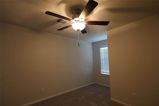 Building Photo - 67 Courageous Side Way