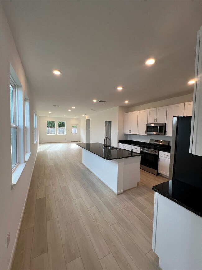 Building Photo - 2710 Misty Mdw Ln