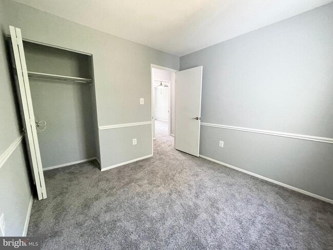 Building Photo - 1928 Rainbow Ct