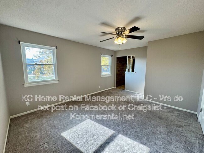 Building Photo - 9817 W 83rd Terrace