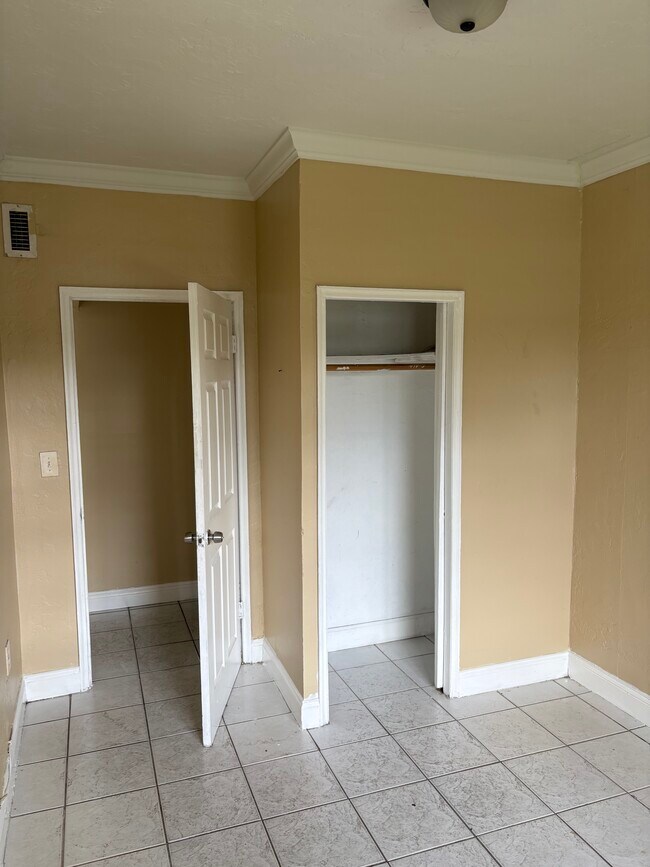 Building Photo - 277 NE 111th St