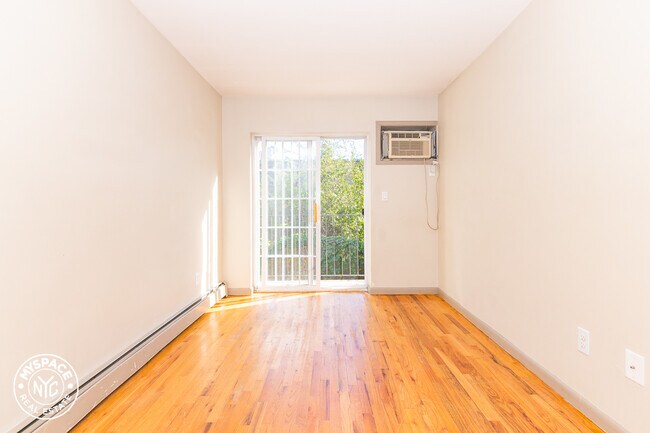 Building Photo - 966 Myrtle Ave