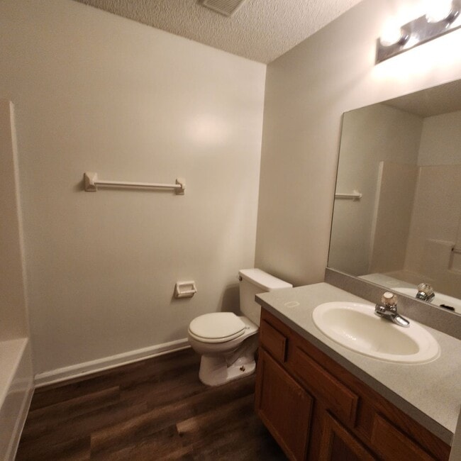 Building Photo - 3/2 Single Family