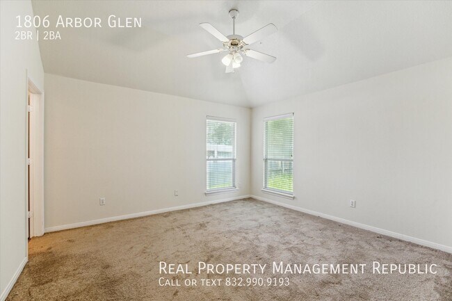 Building Photo - 1806 Arbor Glen
