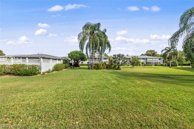 Building Photo - 8130 Summerlin Village Cir