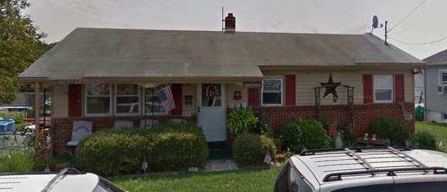 Primary Photo - 762 Chambers St