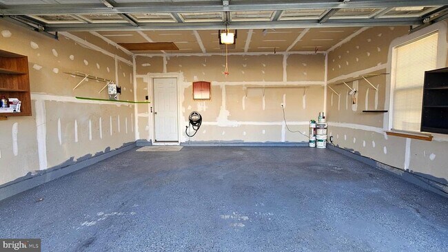 Building Photo - 11257 Yellowstone Ct