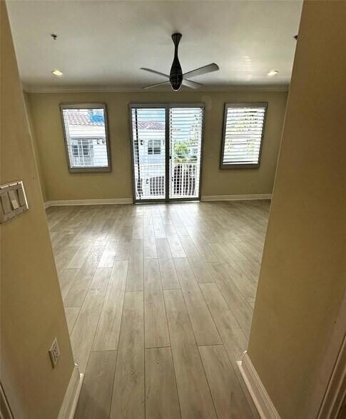 Building Photo - 1362 Bayview Dr