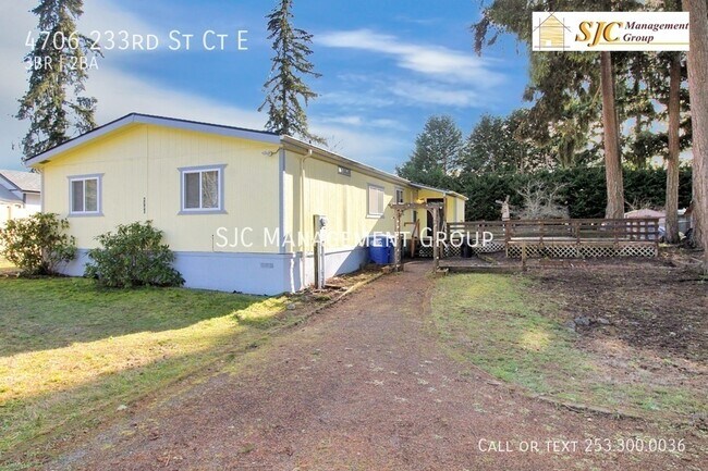 Primary Photo - Three bedroom home for rent in Spanaway