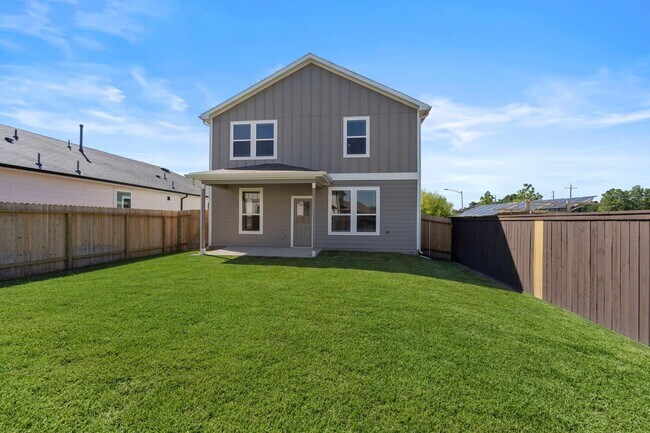 Building Photo - 24505 Red Hawthorn Trce