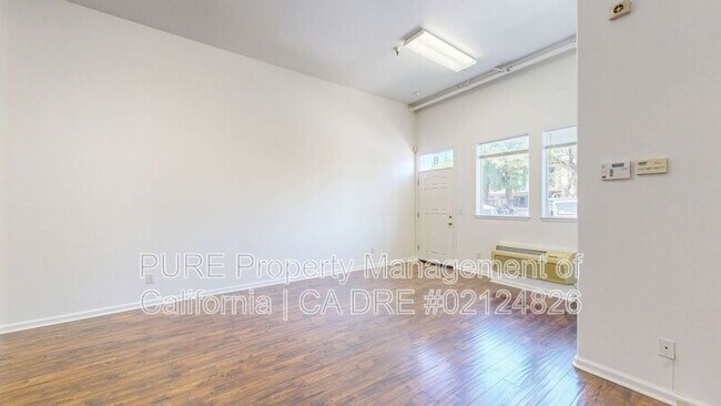 Building Photo - 154 Railroad Ave