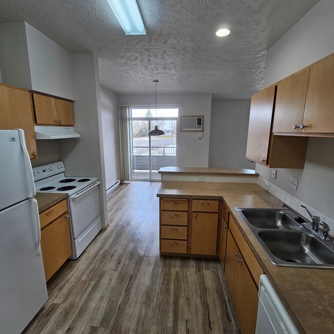 Building Photo - Courts At Indian Canyon