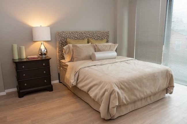 Building Photo - 224 W Scott St