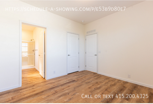 Building Photo - 911-911 35th Ave