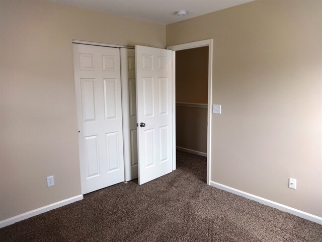 Building Photo - 105 Graduate Ln