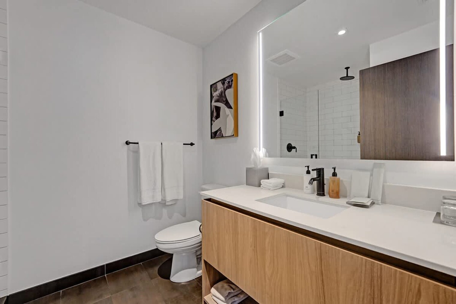 Building Photo - 398 NE 5th St