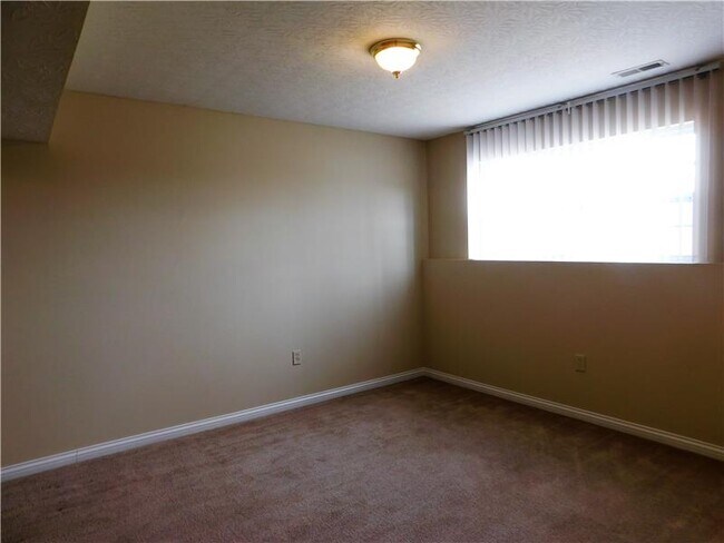 Building Photo - 1206 Carthage Dr