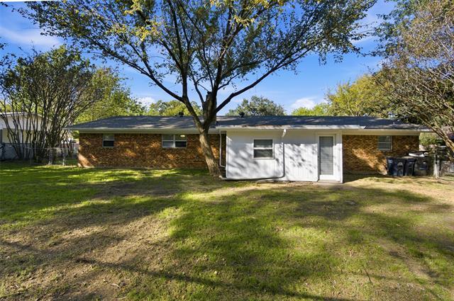 Building Photo - 2321 Carten St