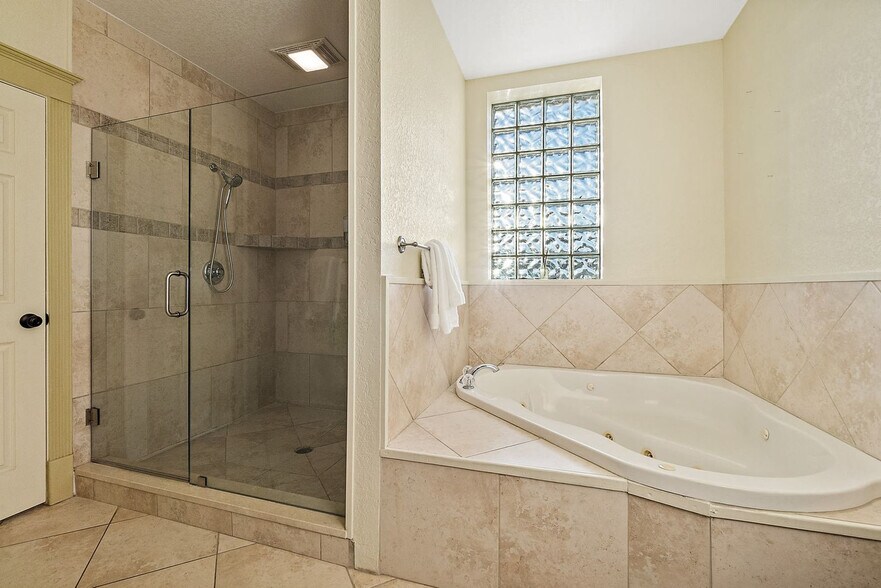 Building Photo - 92 Washington St