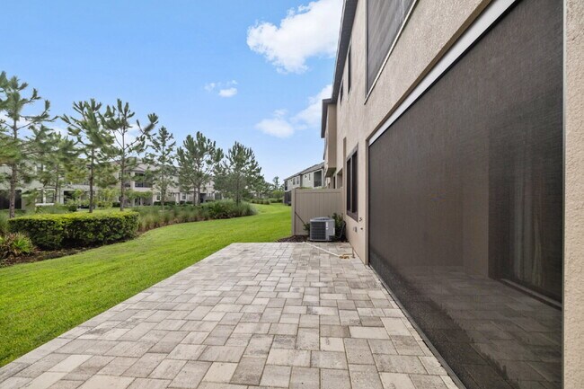Building Photo - Estancia 3-Bed Retreat in Wesley Chapel wi...