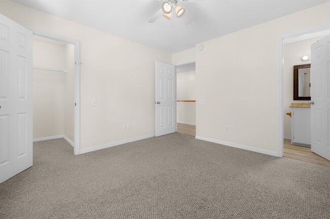 Building Photo - 109 B St