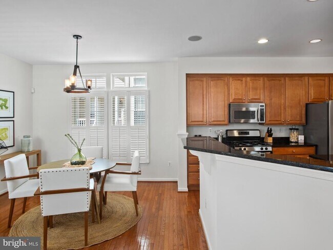Building Photo - 1713 Allerford Dr