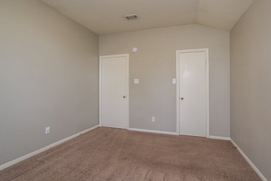 Building Photo - 23623 Prairie Bird Dr