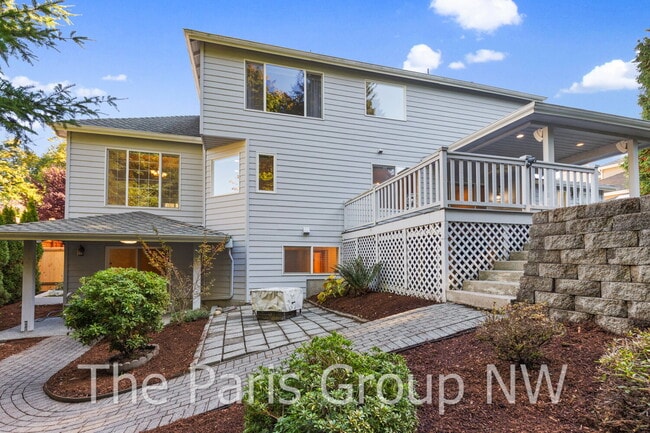 Building Photo - Extraordinary 3463sf Newcastle Home * Amazing Outdoor Spaces * A/C