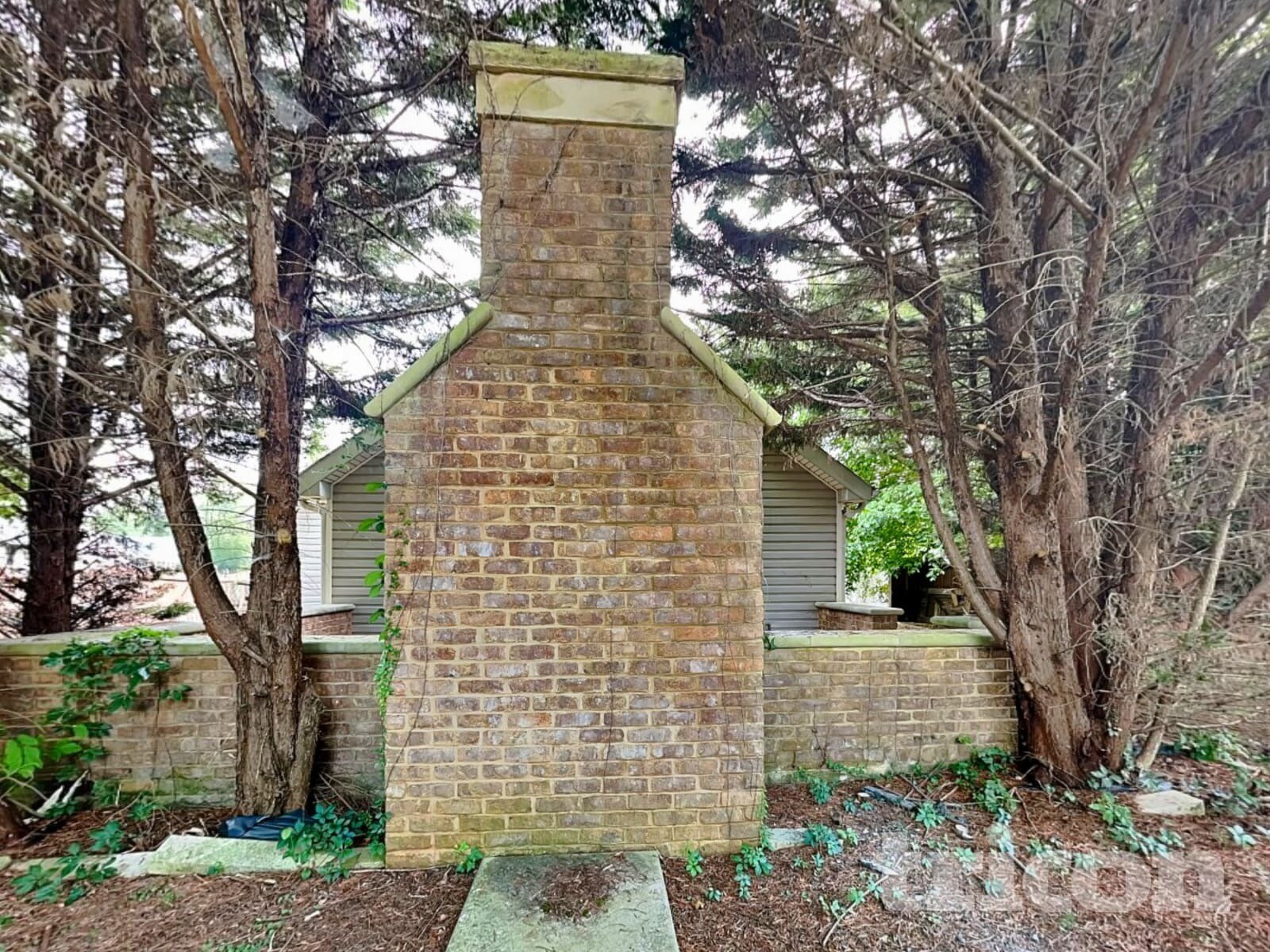 Building Photo - 623 Lockhart Ct NE