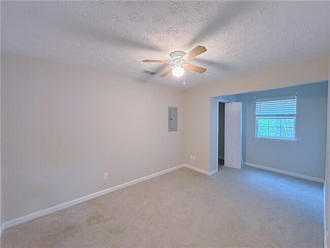 Building Photo - 3342 Windpointe Ct