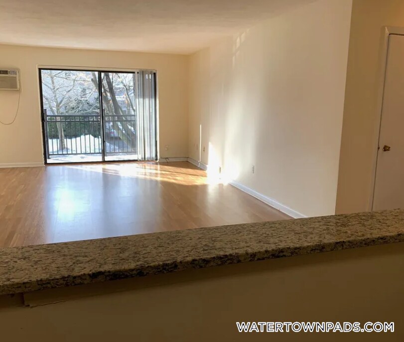 Building Photo - 245 Main St