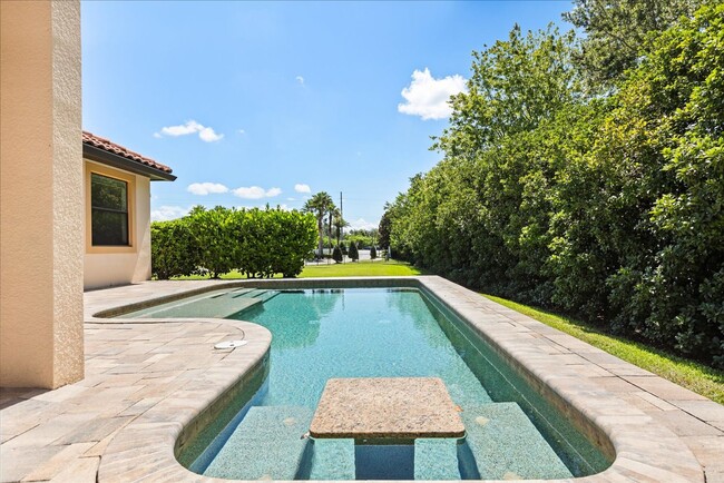 Building Photo - POOL HOME