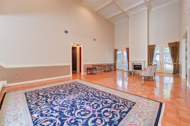 Building Photo - 2510 Potomac Dr