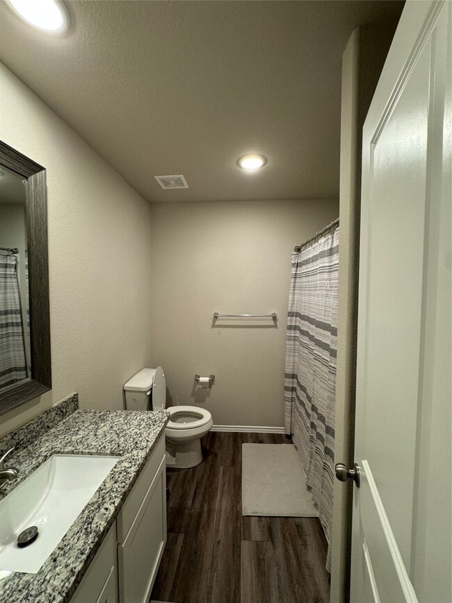 Building Photo - 710 Crystal River