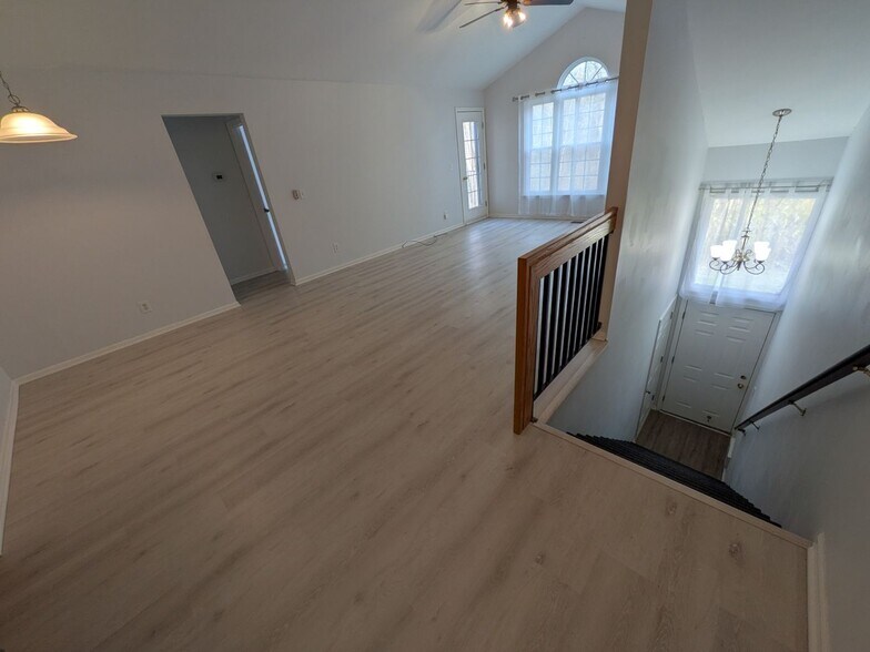 Building Photo - 56254 Troon N