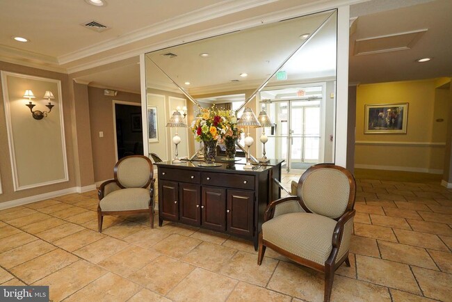 Building Photo - 2115 Ganton Green