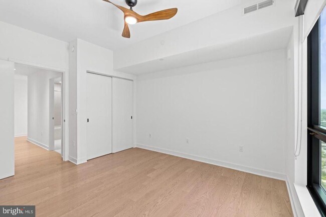 Building Photo - 1650 Silver Hill Dr