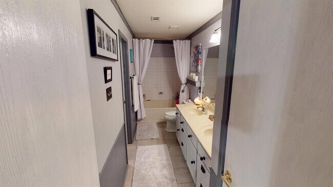 Building Photo - 6616 Piedras Blanco Dr