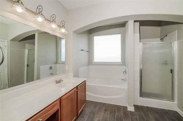 Building Photo - 700 Camellia Ct.