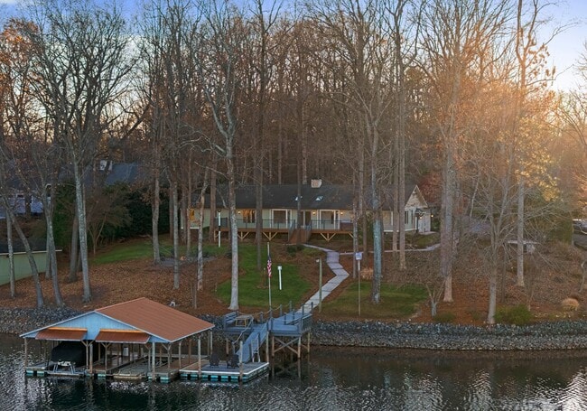 Building Photo - 19709 Stough Farm Rd