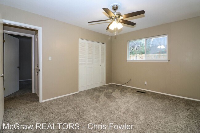 Building Photo - 3 br, 2 bath House - 5233 S. 67th E. Place