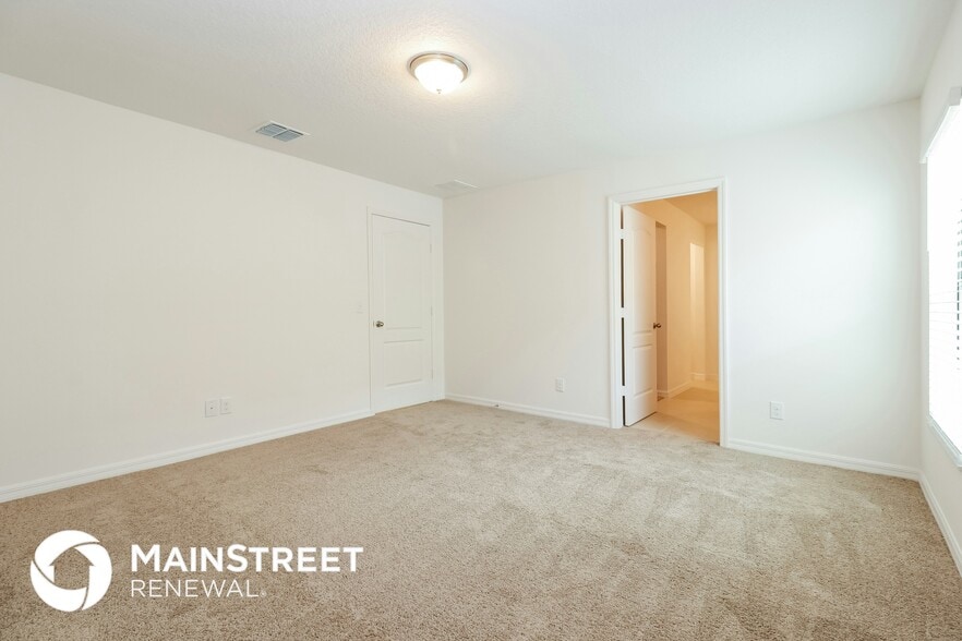 Building Photo - 2215 Caspian Dr