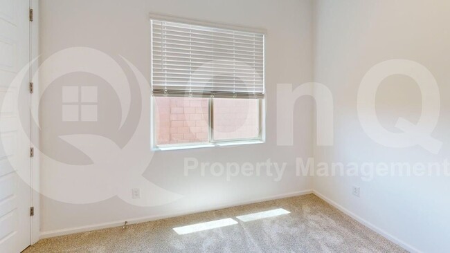 Building Photo - 7924 S Desert Indigo Dr
