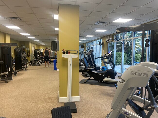 Gym room - 470 3rd St S
