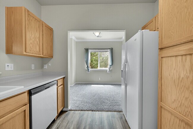 Building Photo - $1,550.00 - 2 Bedrooms, 2 Bathrooms, Duple...