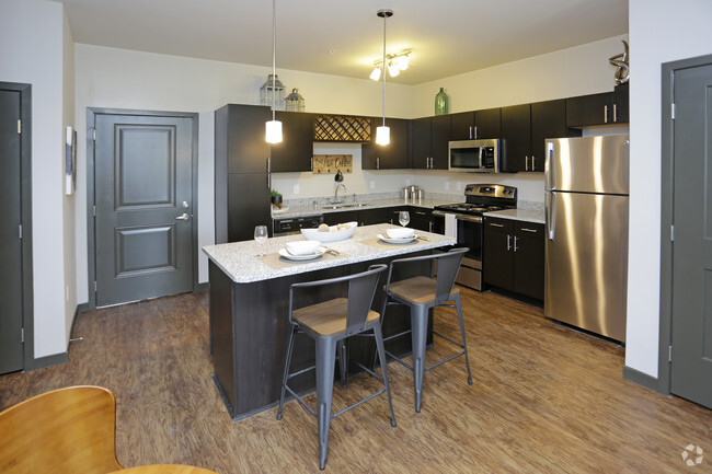 Interior Photo - Springs At Cobblestone Lake